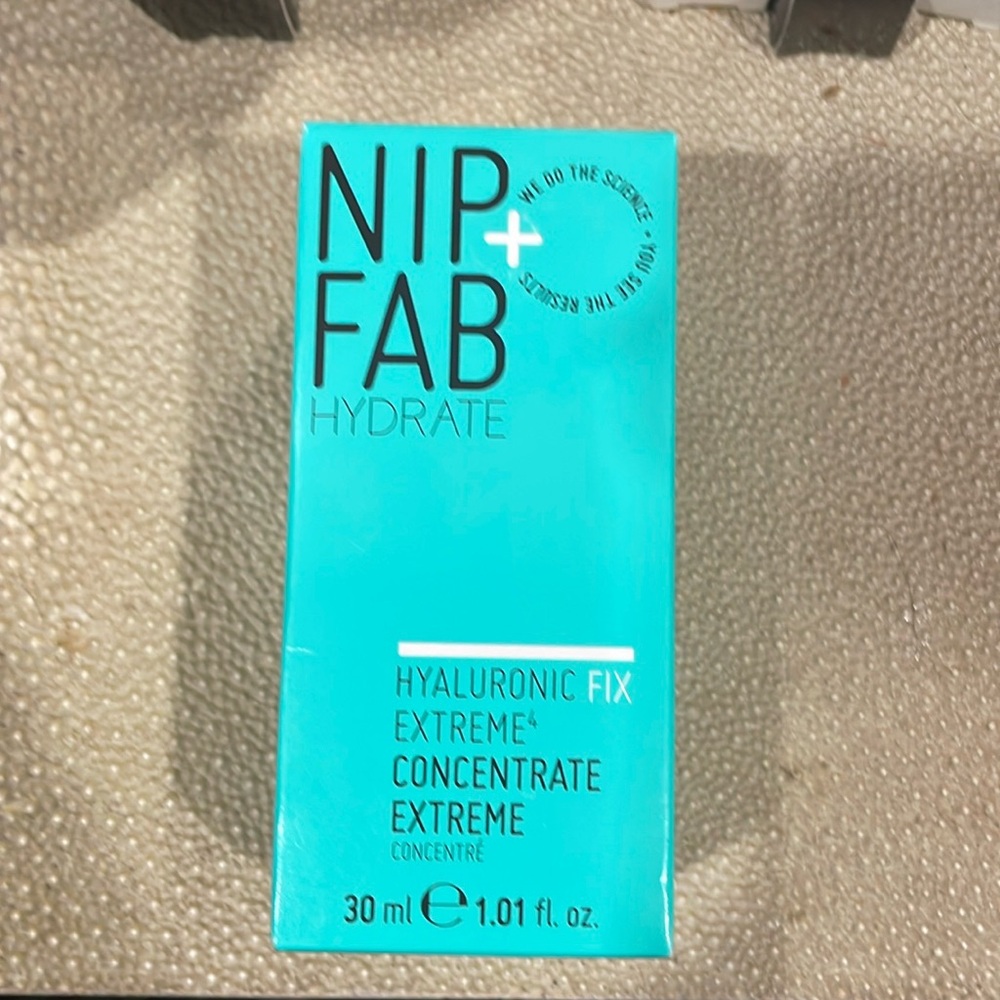 NIP+FAB HYDRATE FACE Hyaluronic Extreme Concentrate Extreme facial lotion New!